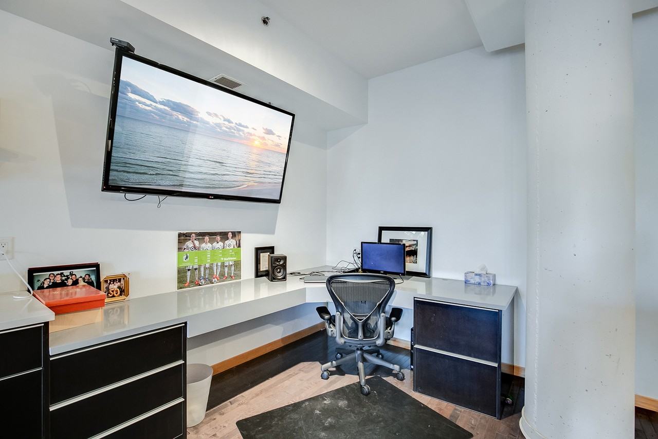 408 1st St N #305 - Photo 4 of 28