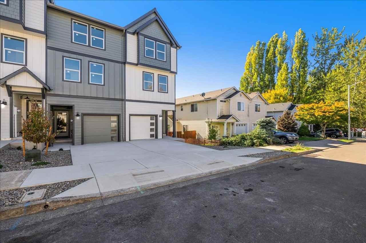 5850 Se 18th St - Photo 6 of 29