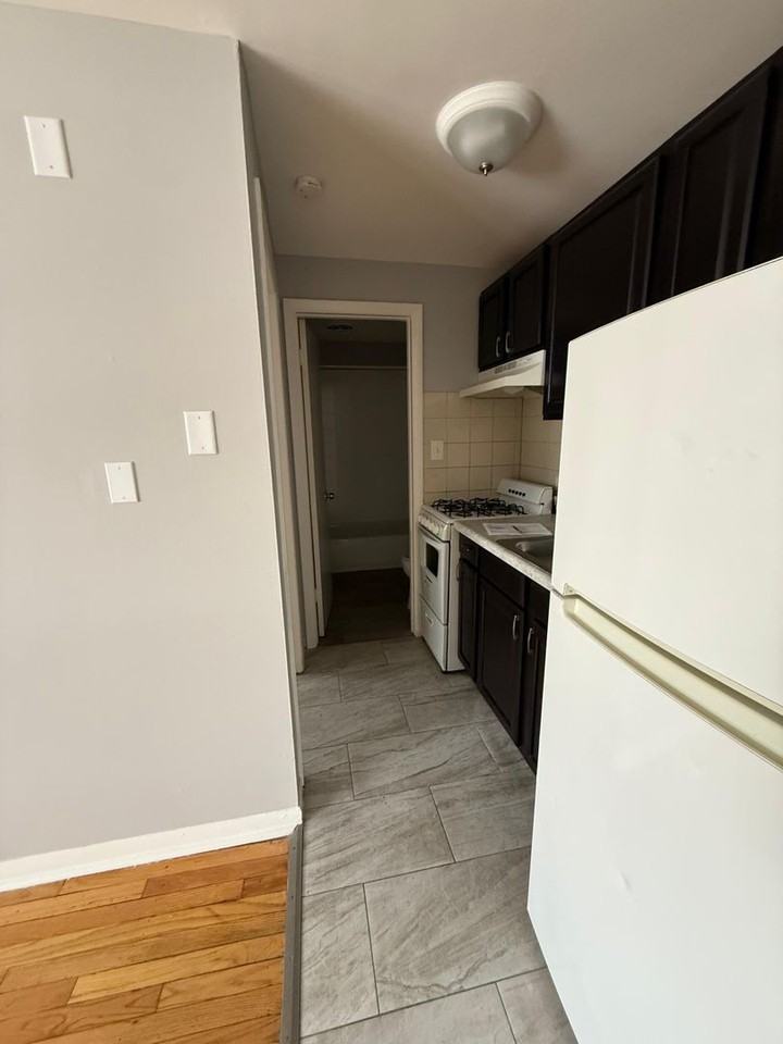 Astoria Commons Apartments - Photo 7 of 29