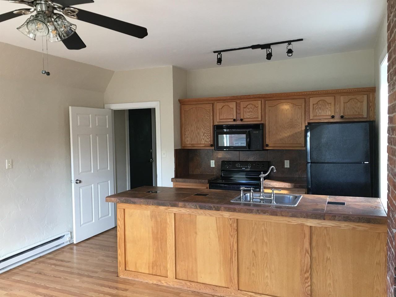 219 S Fairmount St #4 - Photo 4 of 20