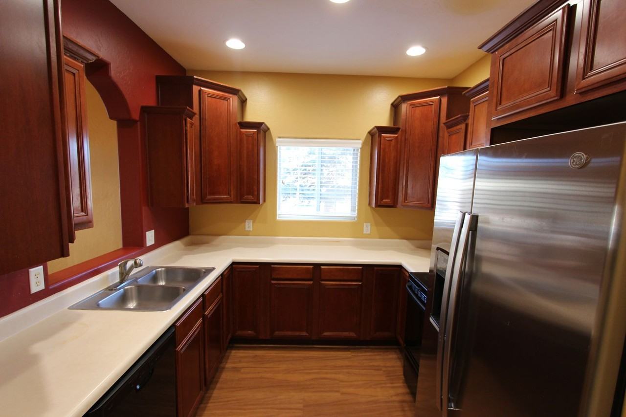 3250 S Litzler Dr - Photo 6 of 32