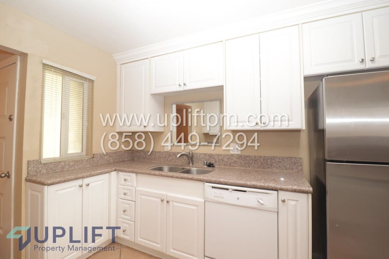 4924 Verde Drive - Photo 6 of 17