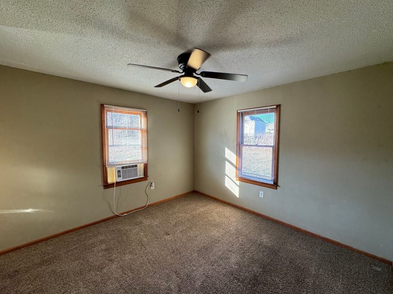 315 Jefferson Street - Photo 7 of 9