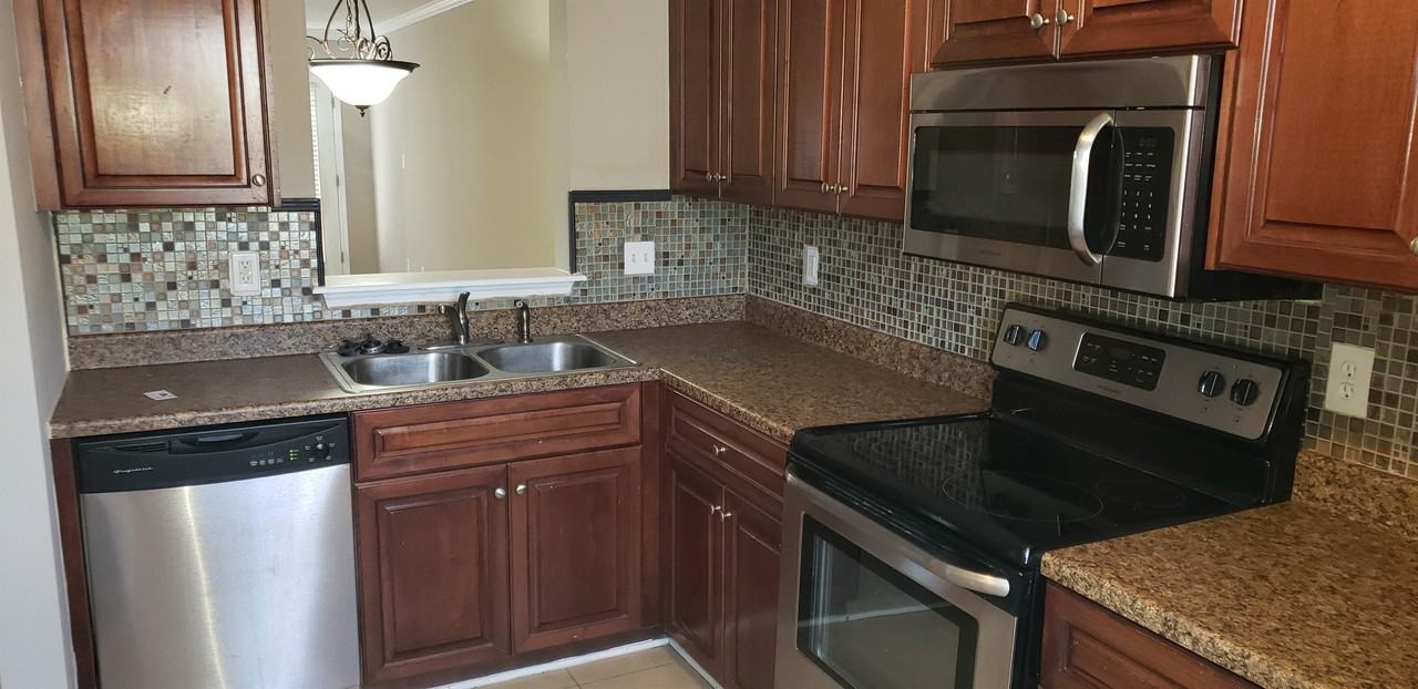 4728 Brookwood Drive #1 - Photo 4 of 20