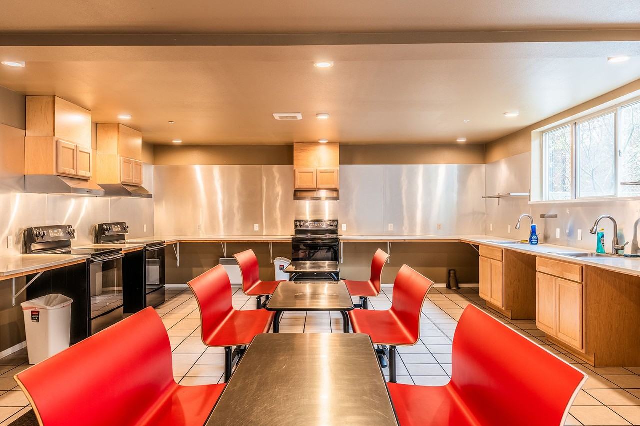 Brava Apodment Homes! - Photo 6 of 9