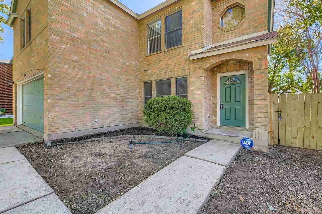 8046 Thaxton Road - Photo 3 of 27