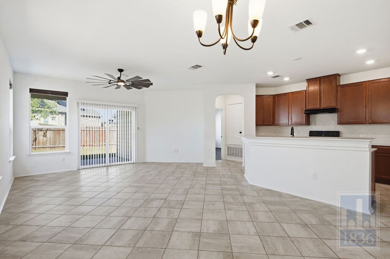 408 Lynwood Gold Way - Photo 2 of 48