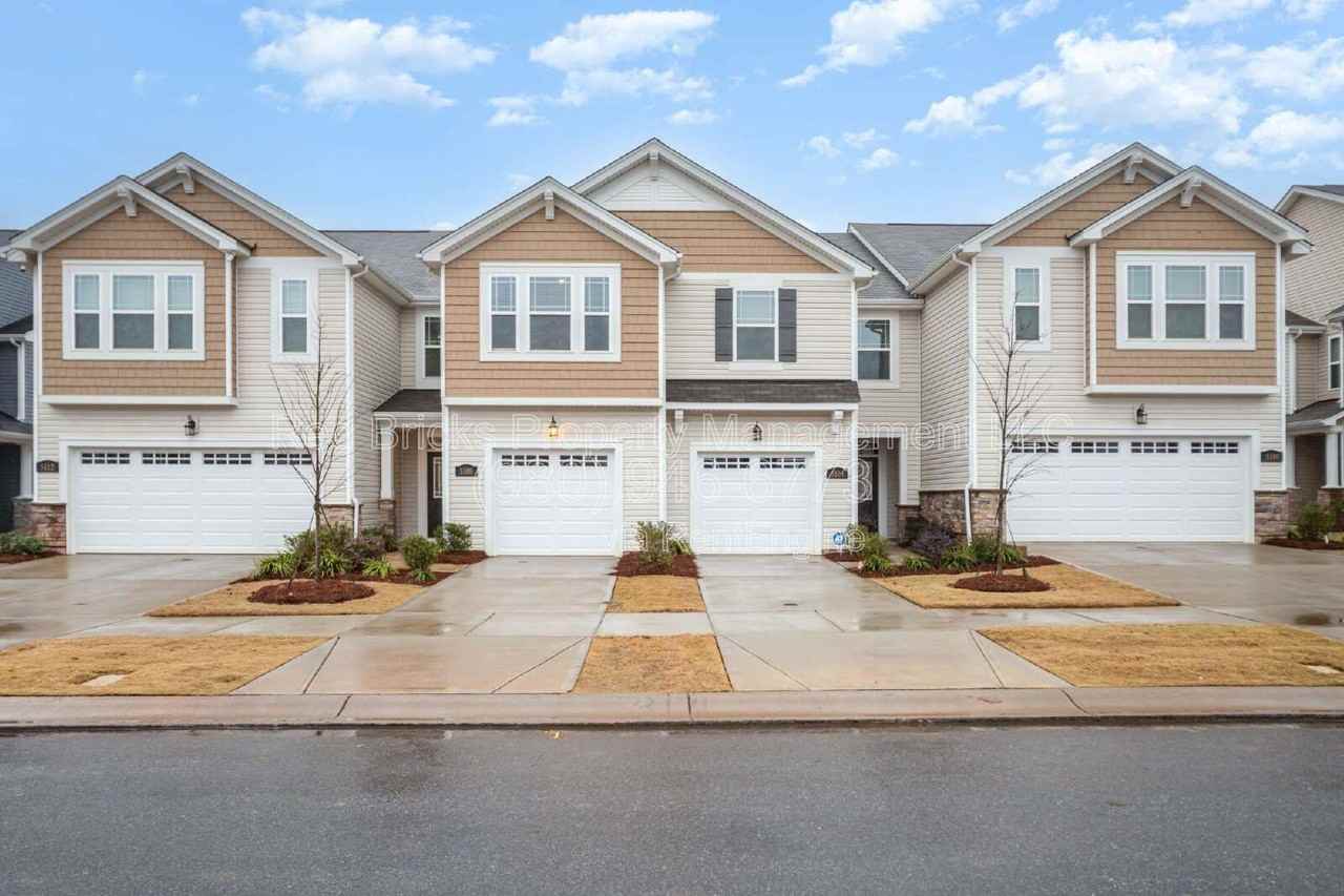 5108 Carrick St - Photo 2 of 31