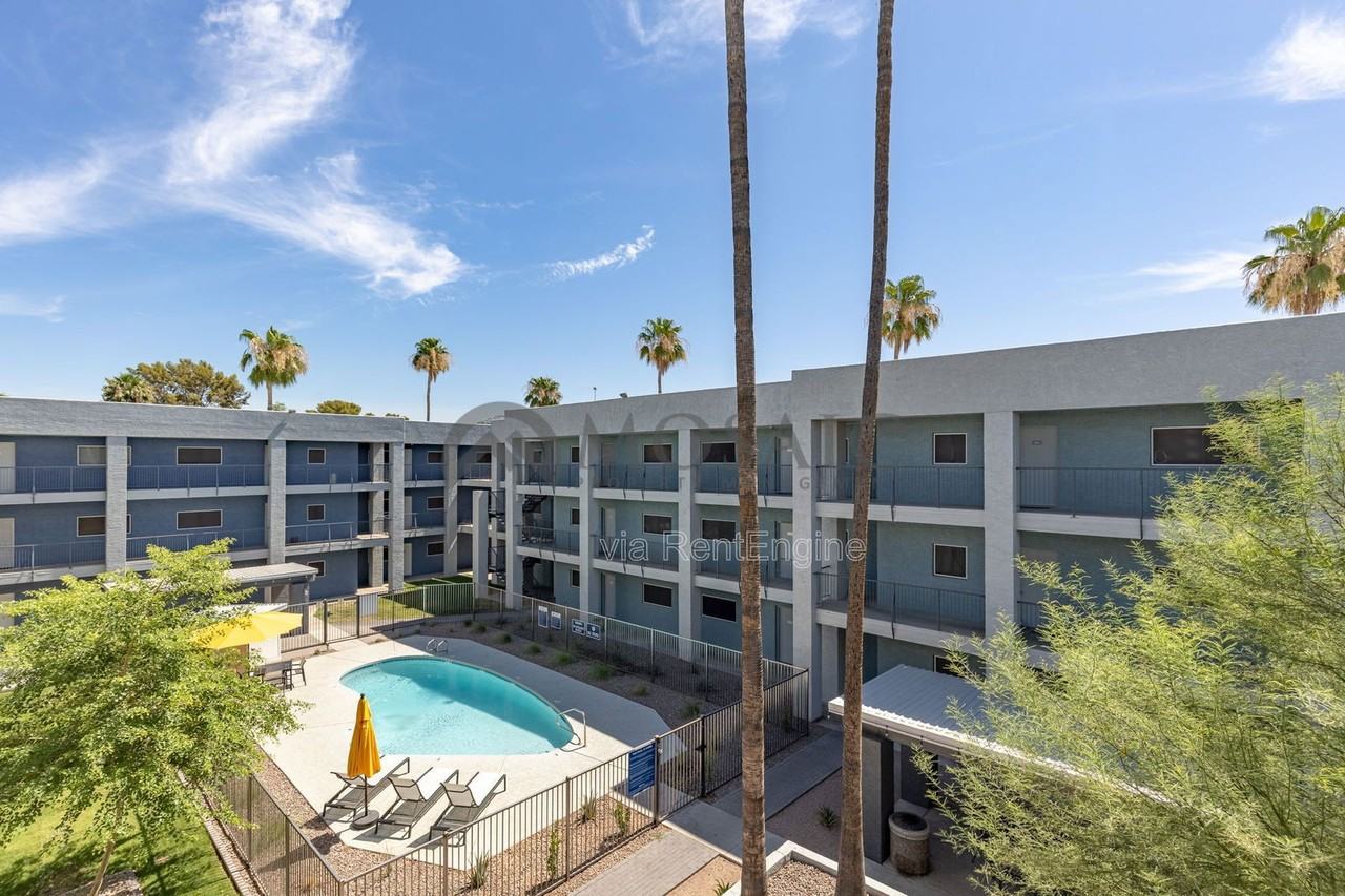 1818 N 40th St #122 - Photo 6 of 9