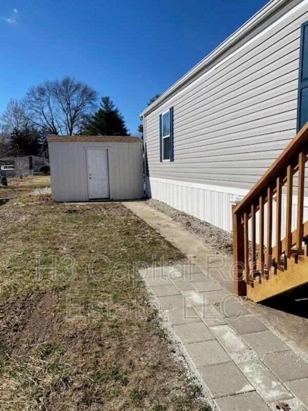 524 Chickadee St - Photo 2 of 21