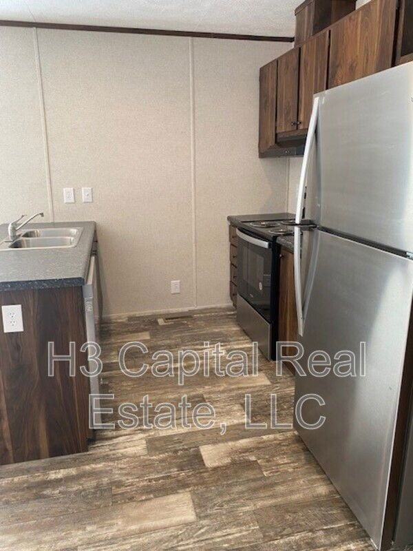 524 Chickadee St - Photo 6 of 21