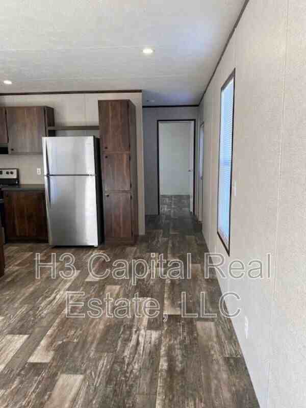 524 Chickadee St - Photo 7 of 21