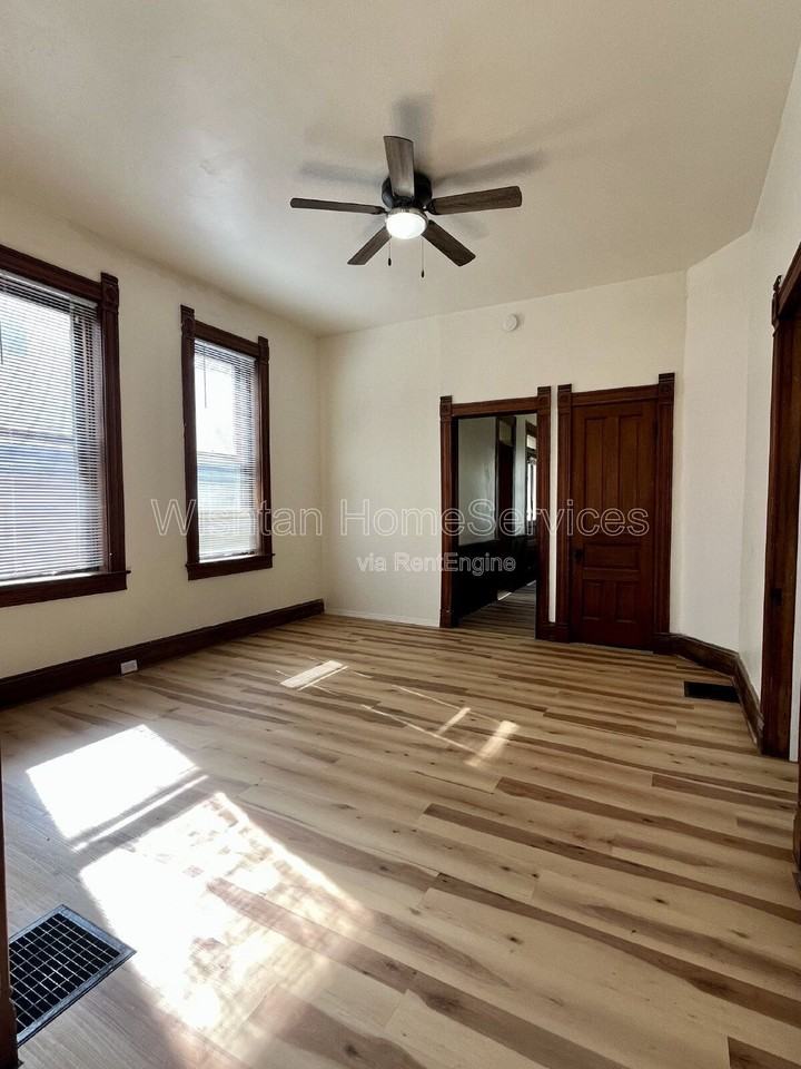 1016 York St - Photo 7 of 25