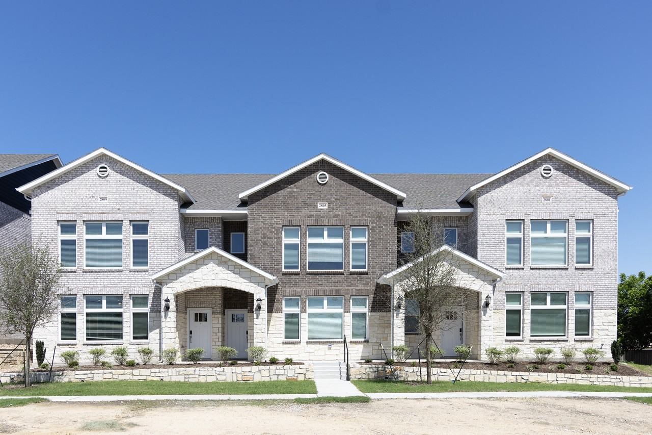 2913 Aiden Lane - Photo 6 of 7