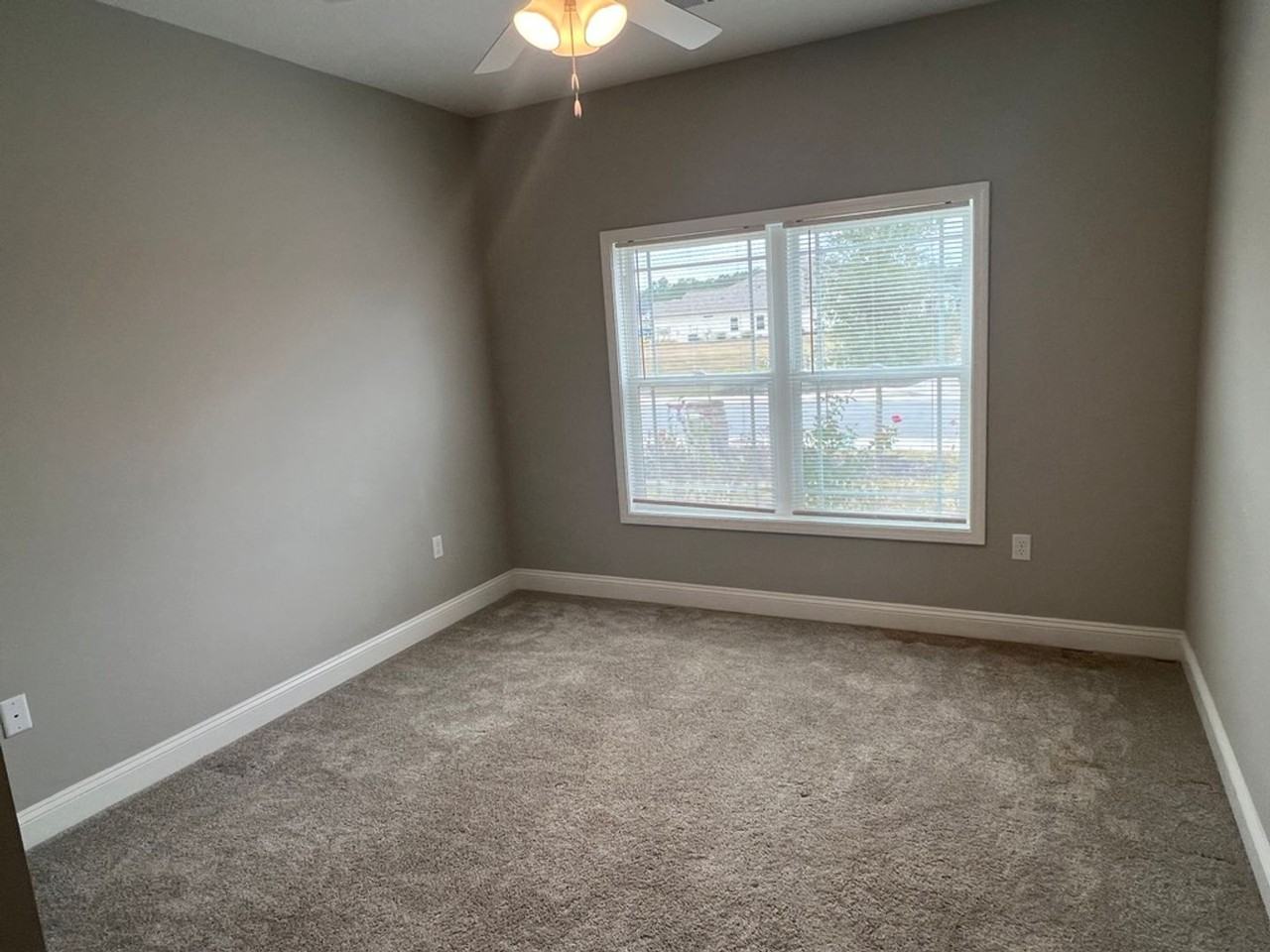 102 Richard Lee Dr - Photo 5 of 26