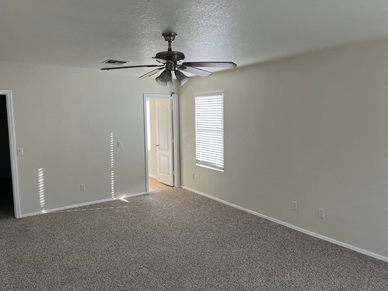 9441 W Jamestown Rd - Photo 6 of 15