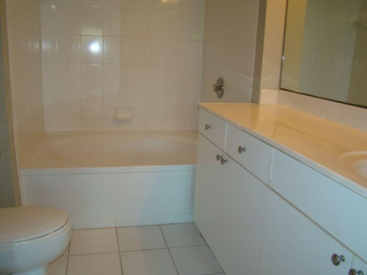 10126 Nw 33rd St - Photo 4 of 9