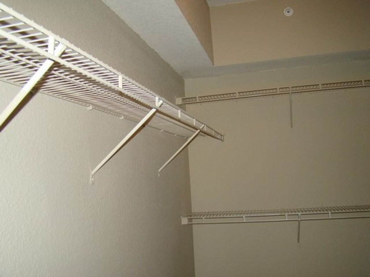 10126 Nw 33rd St - Photo 5 of 9