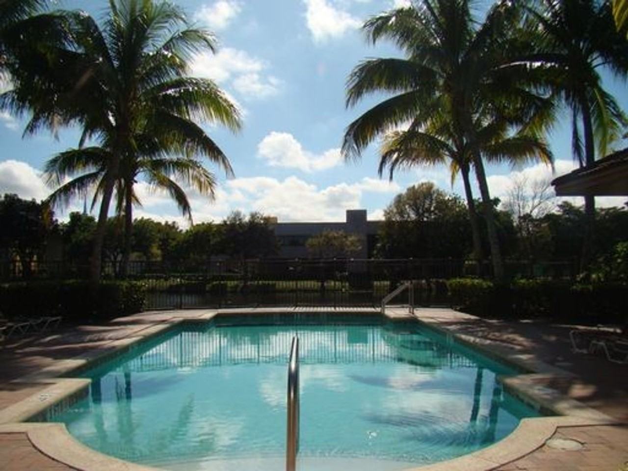 10126 Nw 33rd St - Photo 7 of 9