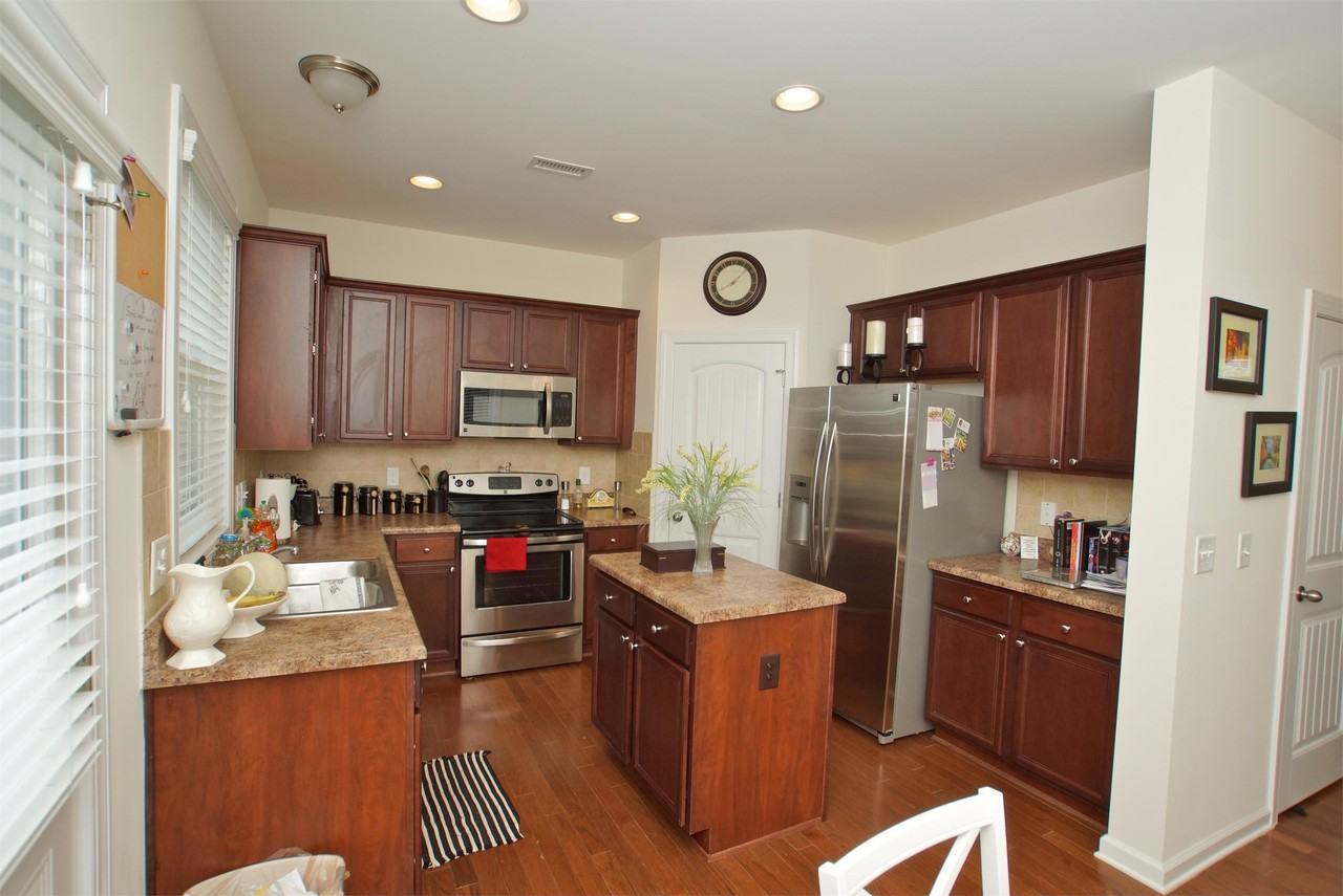 105 Cobalt Creek Way #1 - Photo 4 of 33