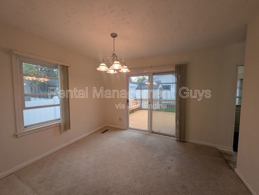 5027 6th St Ne - Photo 4 of 21