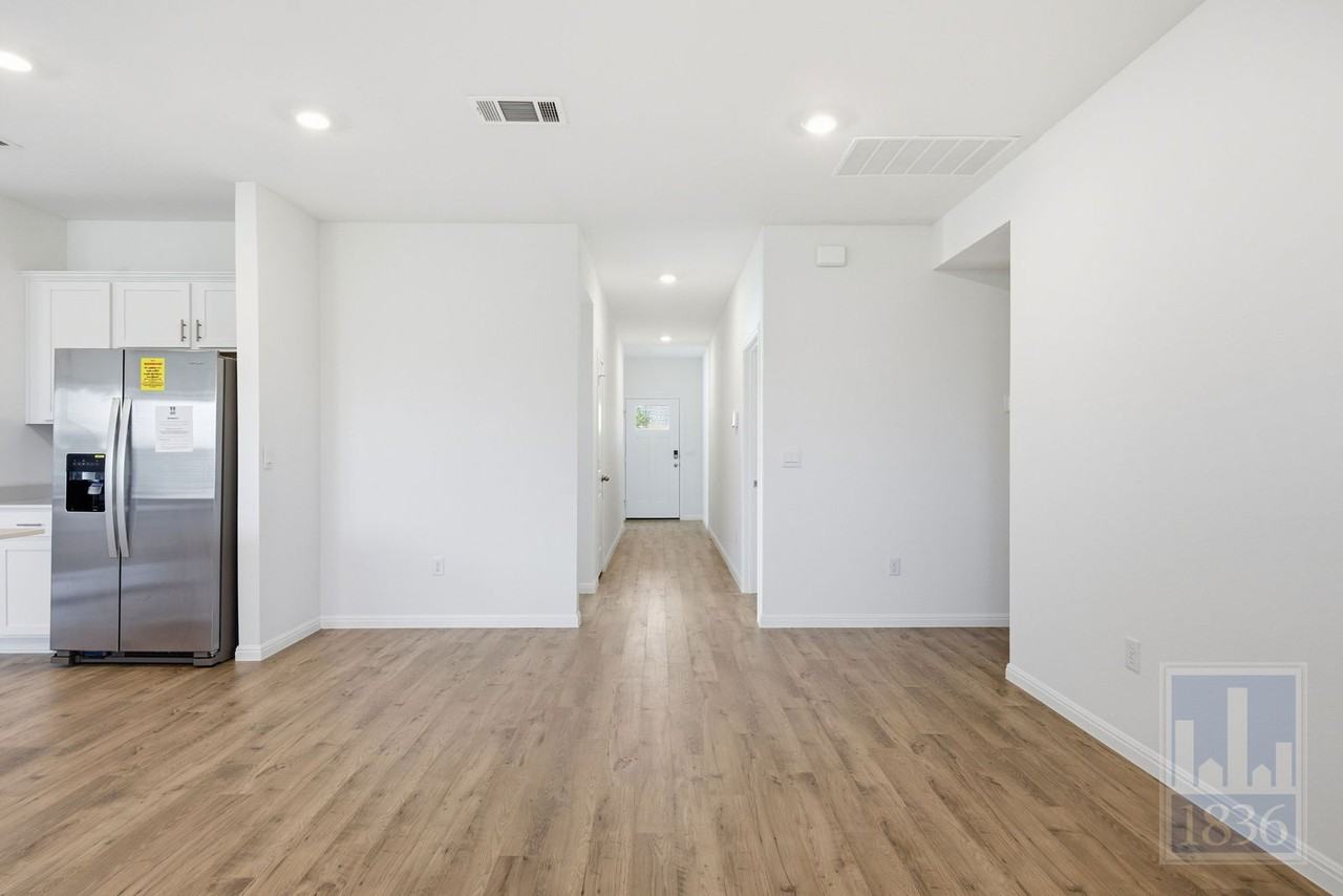 Buntline Hitch Drive - Photo 2 of 50