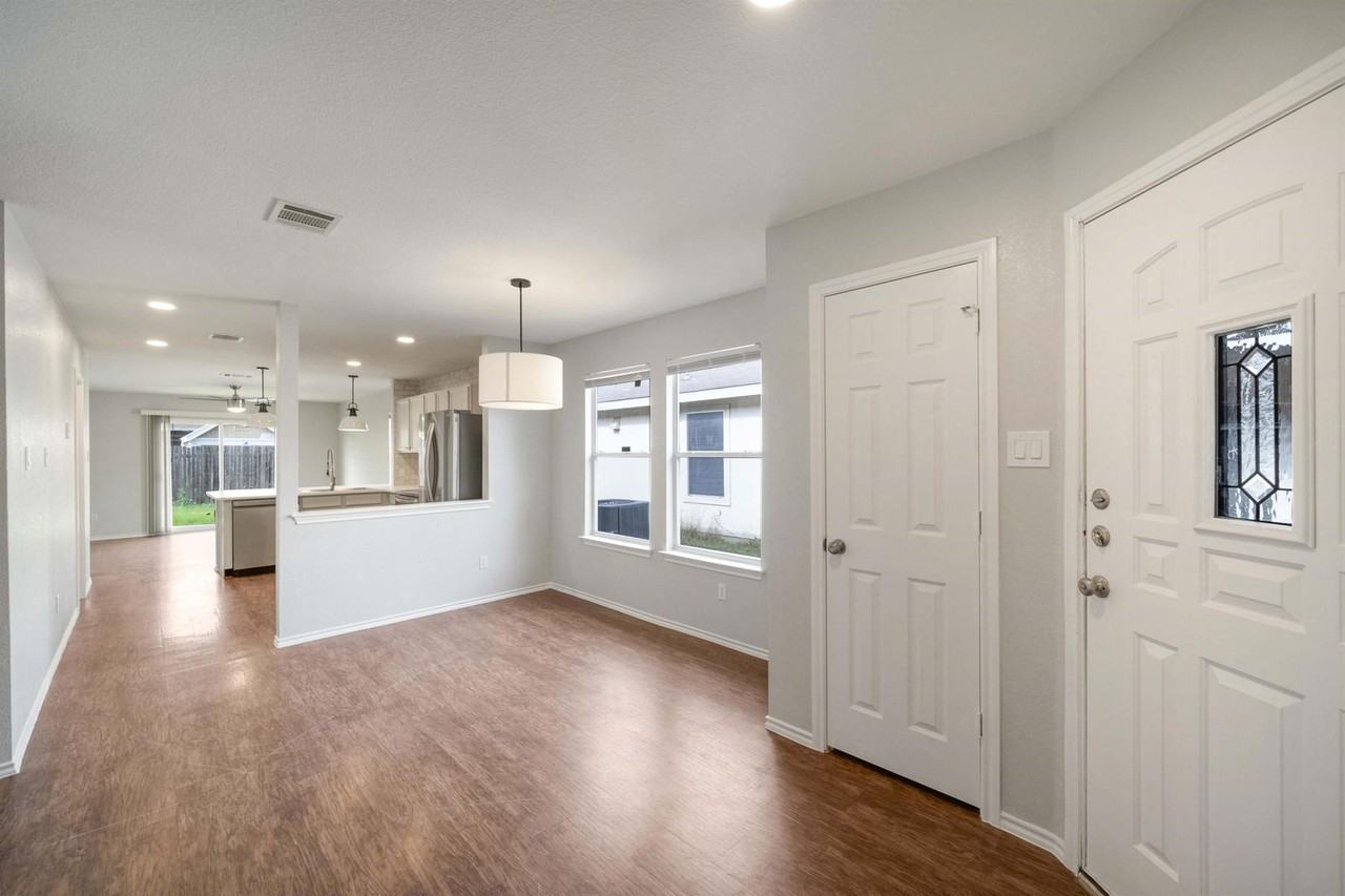 3002 Crownover St - Photo 6 of 50