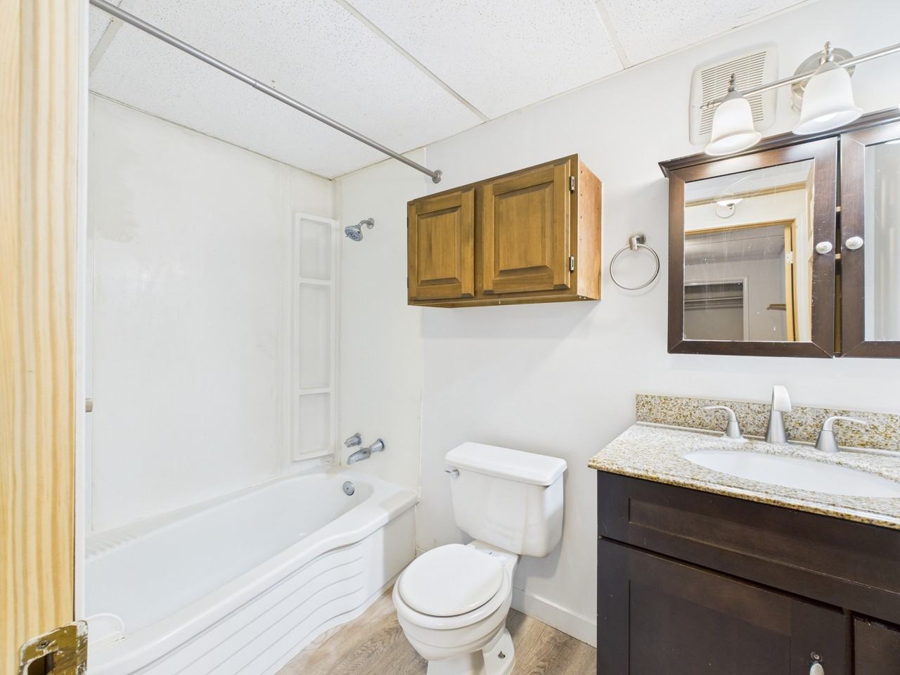 2763 Mack Blvd #3 - Photo 3 of 14