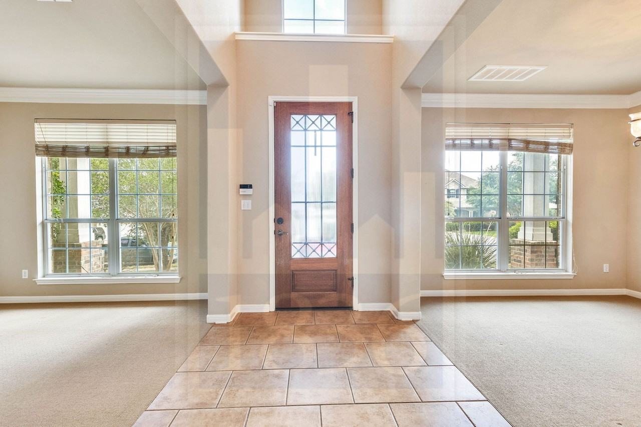 150 Abbey Drive - Photo 5 of 50