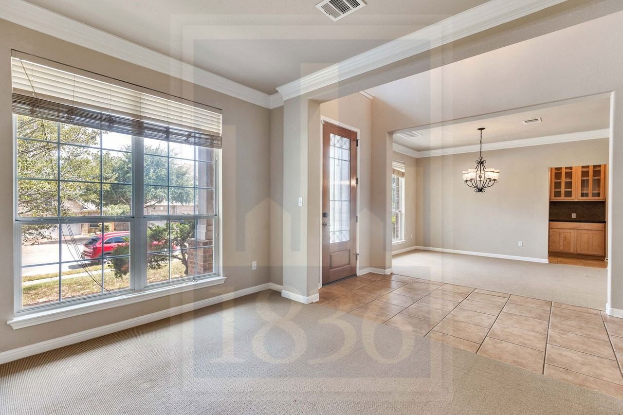 150 Abbey Drive - Photo 6 of 50