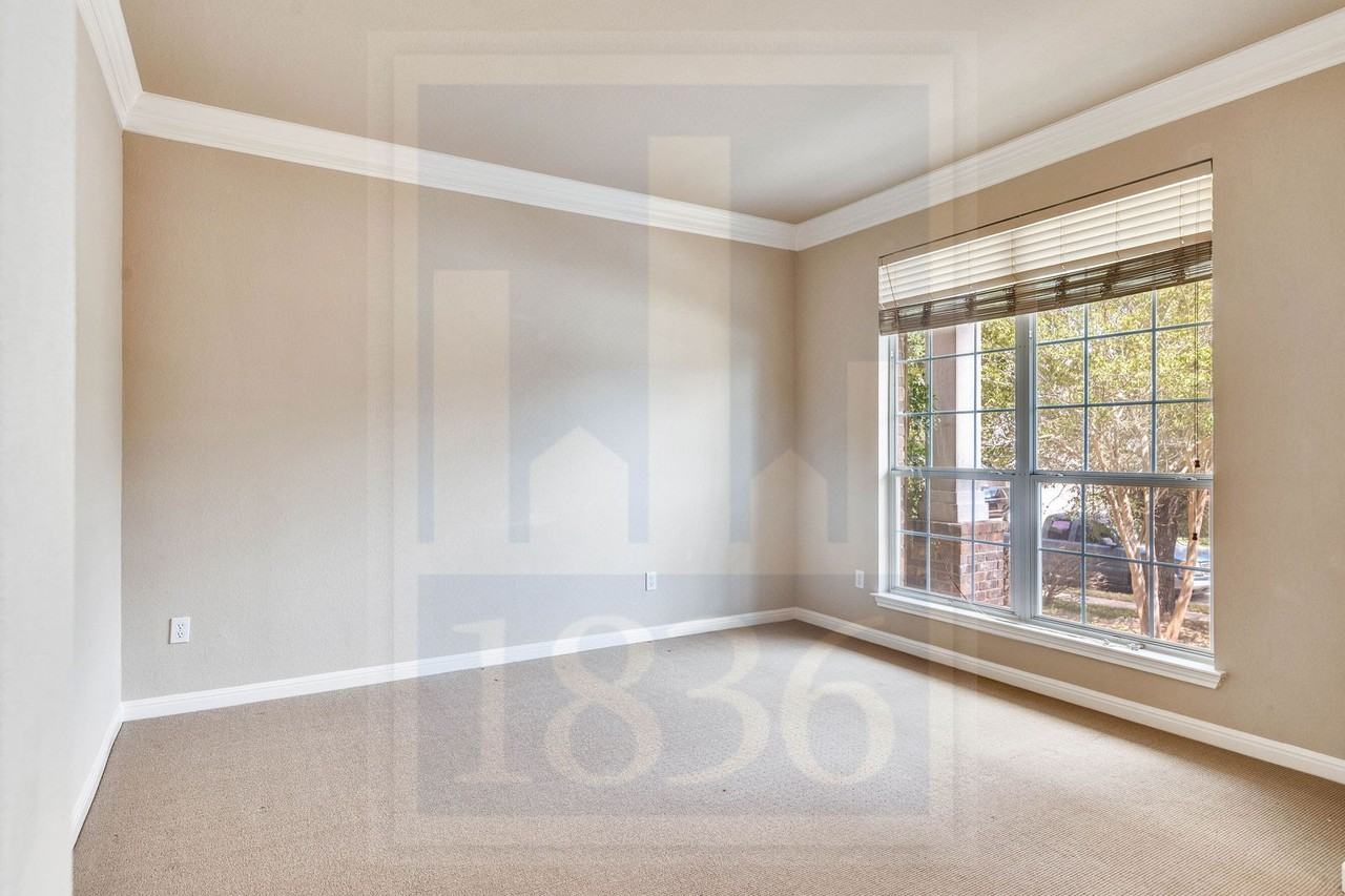 150 Abbey Drive - Photo 7 of 50