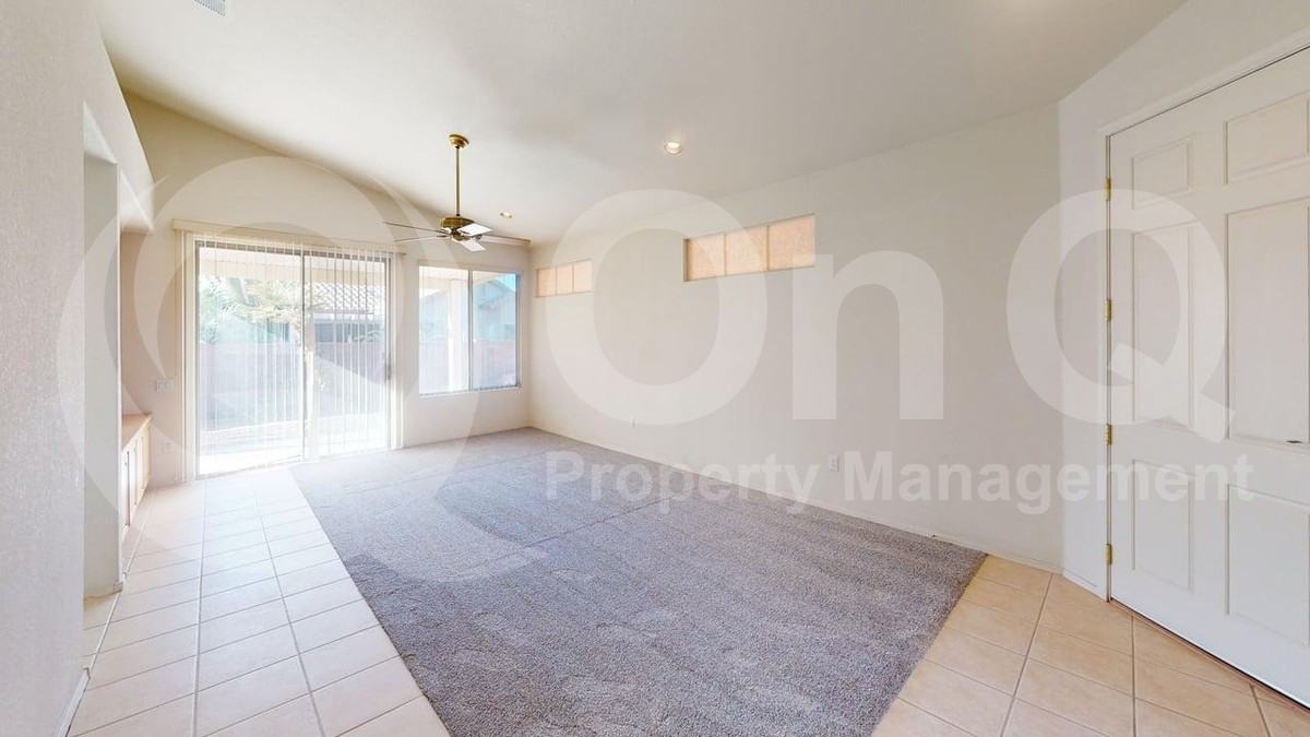 9413 N Desert Mist Ln - Photo 7 of 19