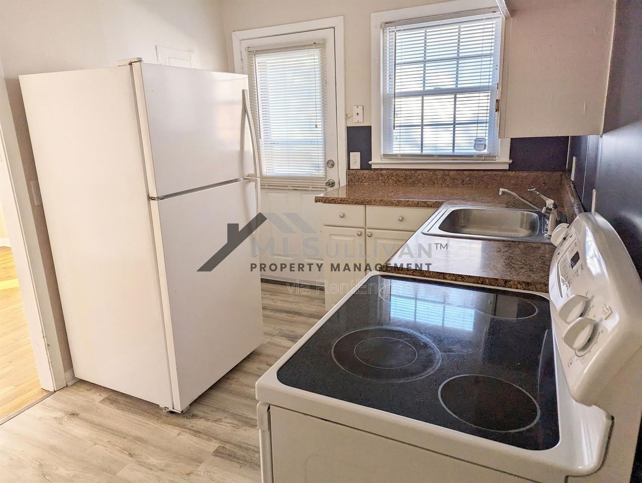 2020 Englewood Avenue - Photo 3 of 9