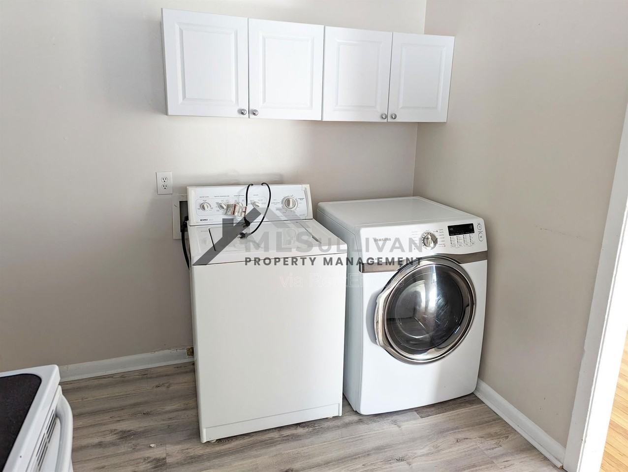 2020 Englewood Avenue - Photo 4 of 9