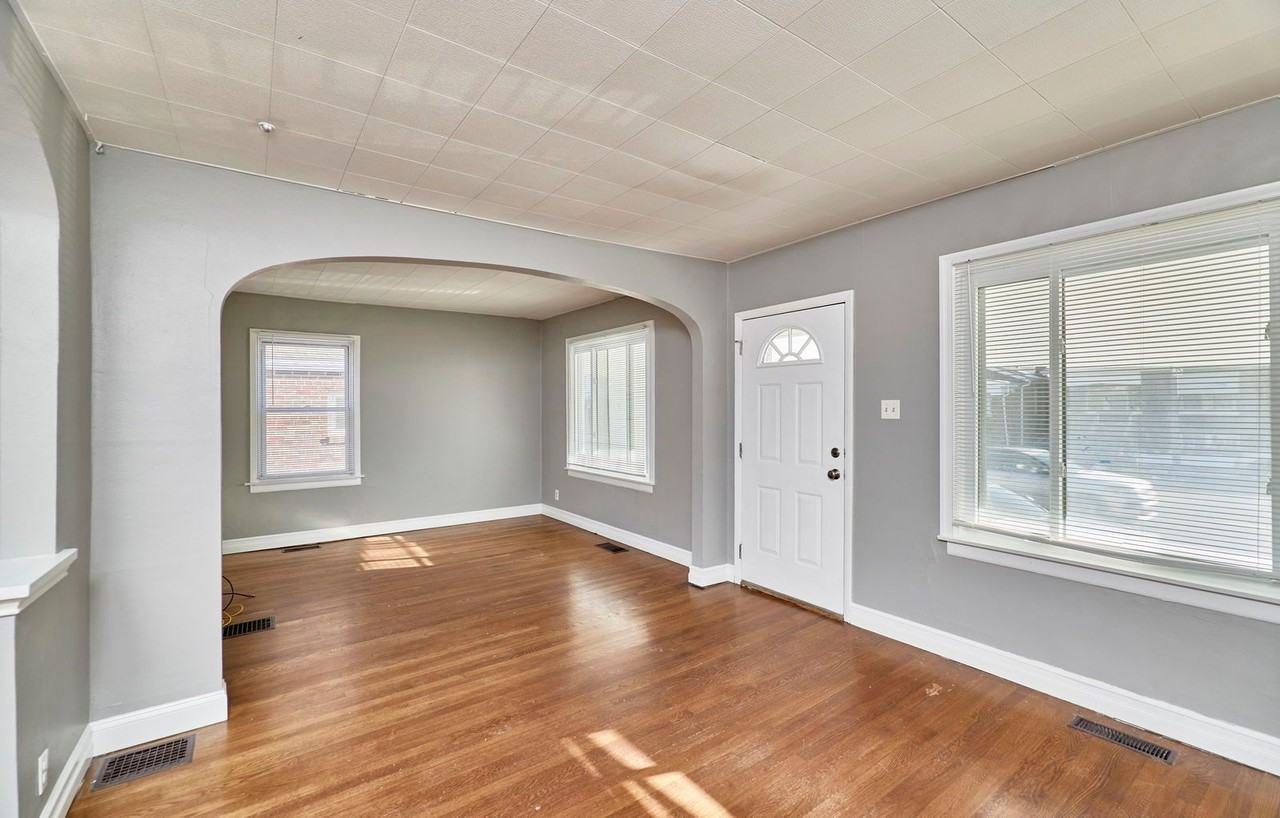 6805 Morganford Rd - Photo 3 of 20