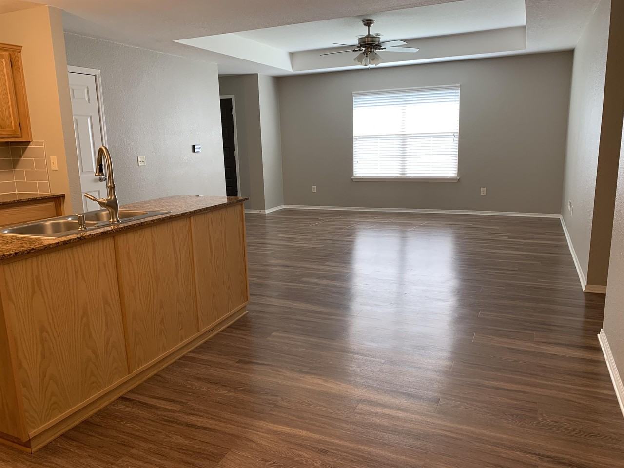 3005 Sw Windrift Ave #1 - Photo 3 of 10