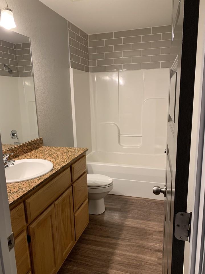 3005 Sw Windrift Ave #1 - Photo 5 of 10