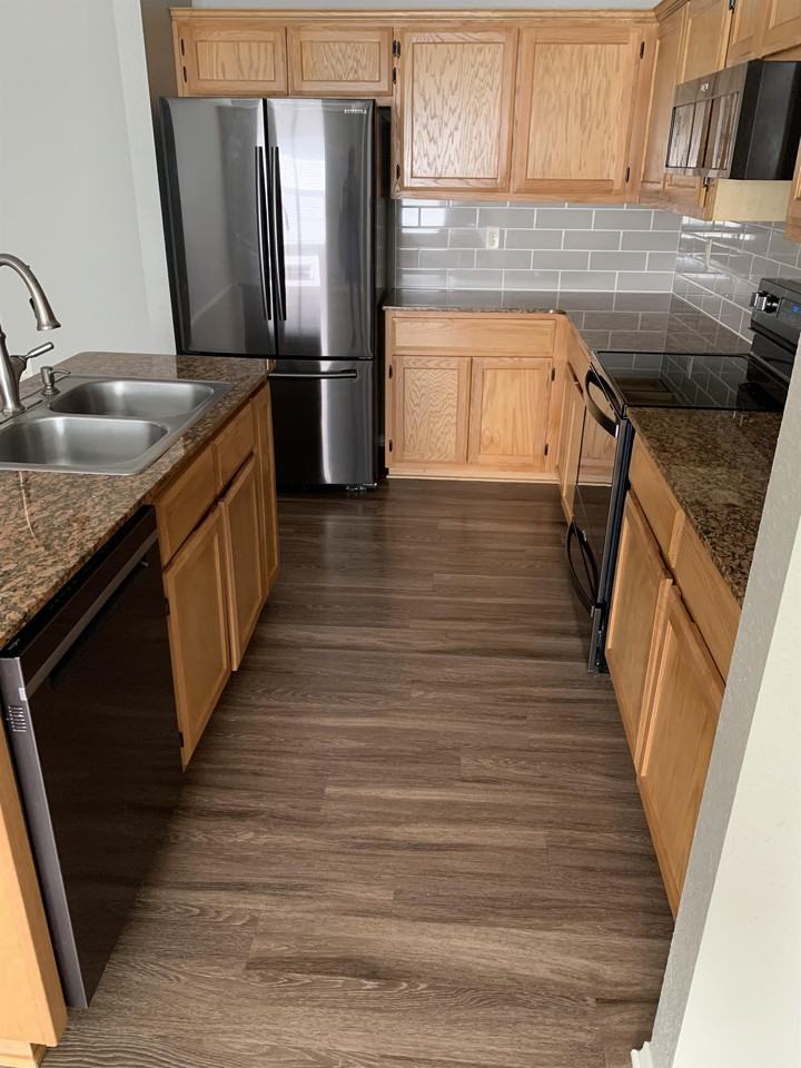 3005 Sw Windrift Ave #1 - Photo 2 of 10