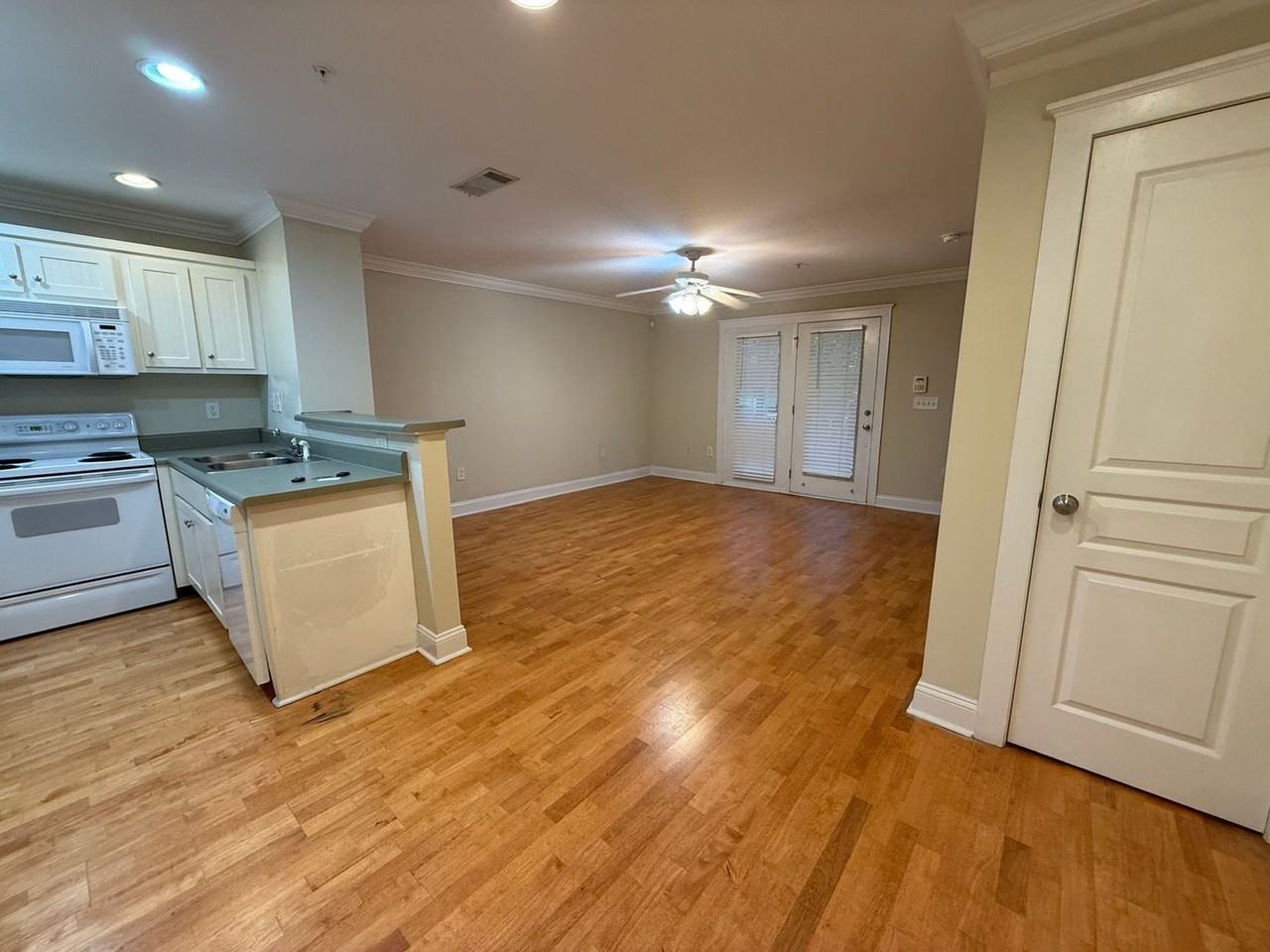 490 Barnett Shoals Rd - Photo 3 of 17