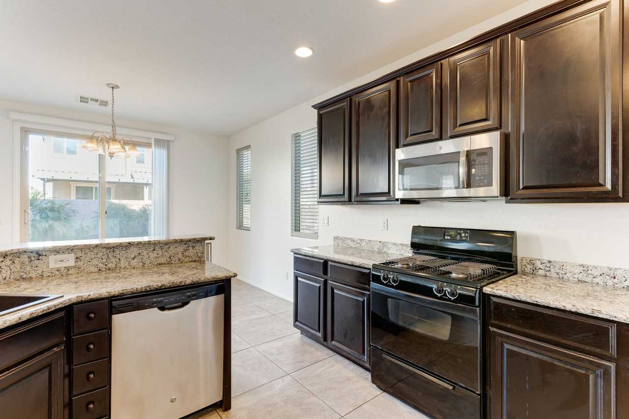 6368 Joshuaville Dr - Photo 3 of 36