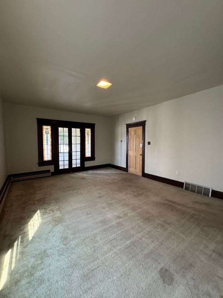 506 Market St - Photo 7 of 15