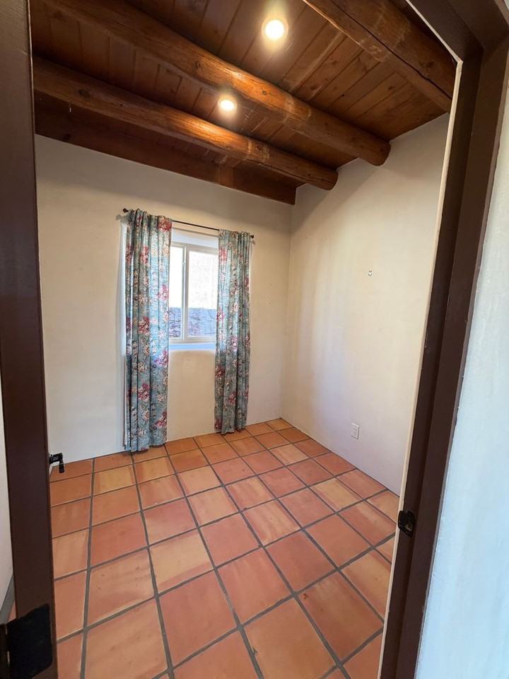 152 Lorenzo Road - Photo 6 of 50