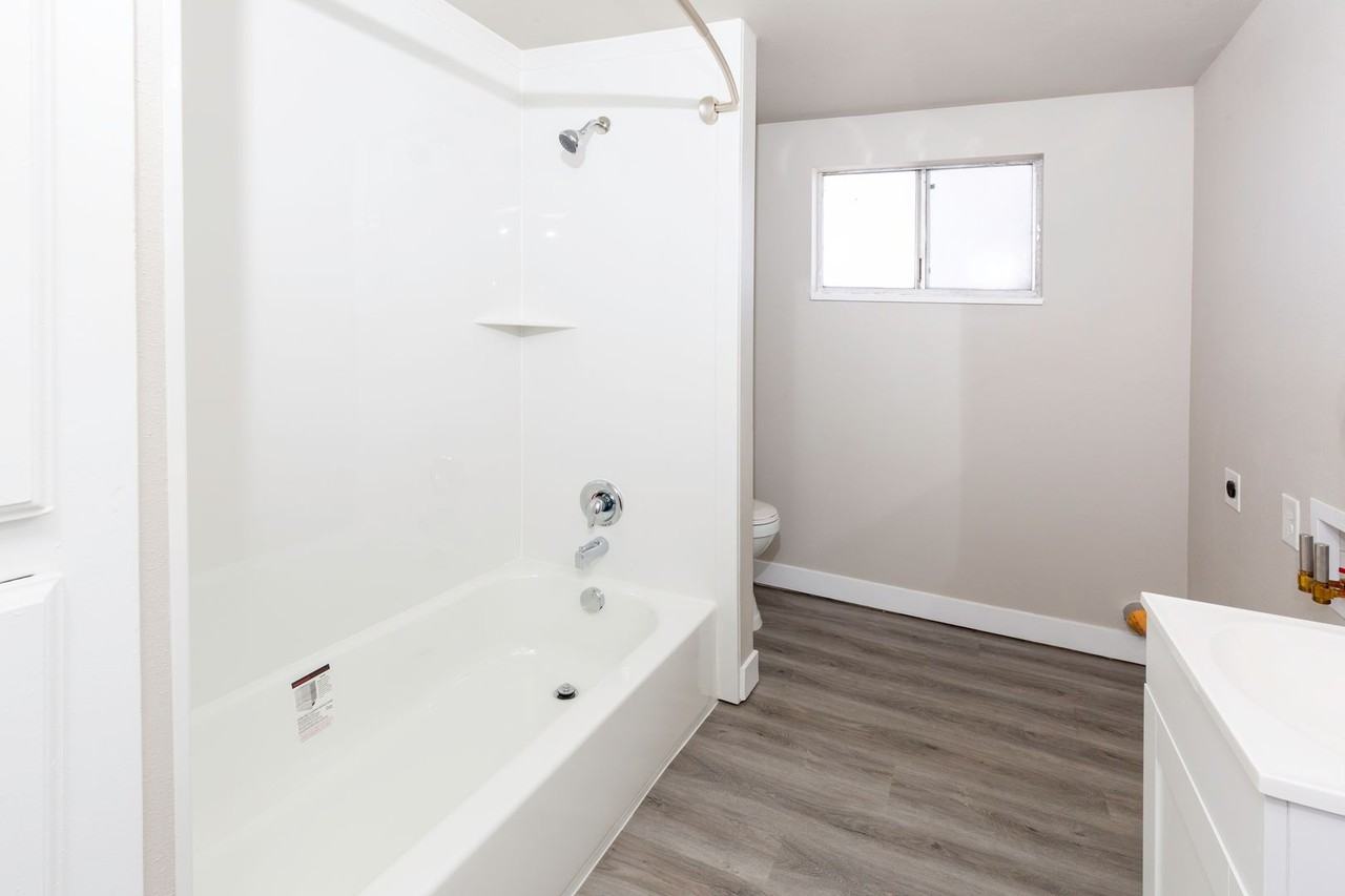 2000 W 7800 S - Photo 4 of 5