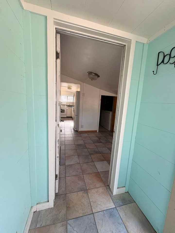 220 North Pine Street - Photo 5 of 8