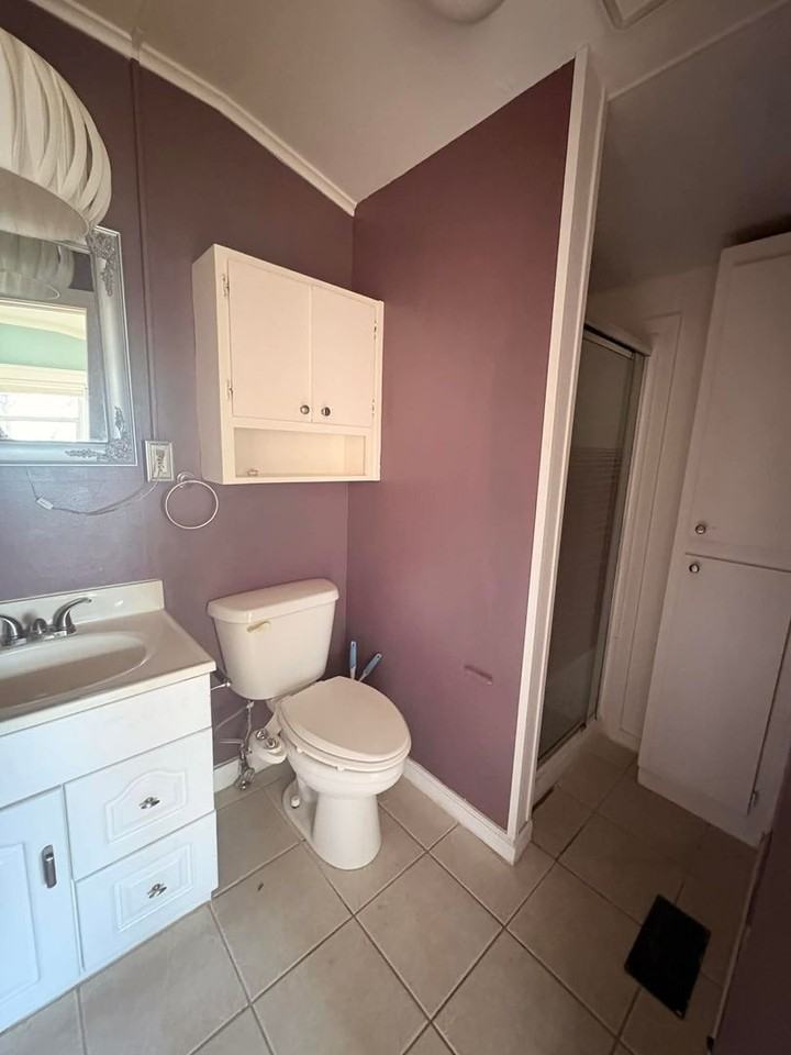 220 North Pine Street - Photo 7 of 8