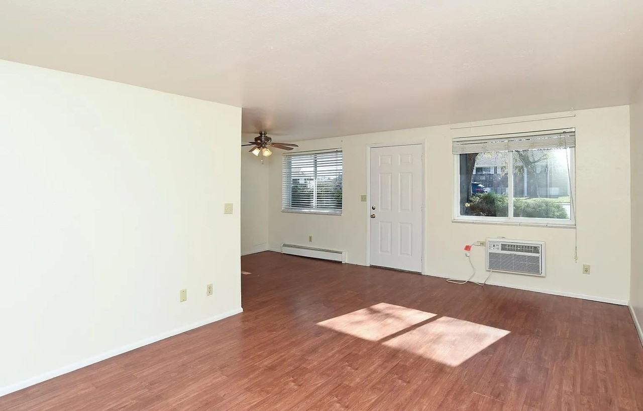 10665 W 7th Ave – Spacious 2 & 3 Bedroom Apartments Near Oak Street Light Rail! - Photo 4 of 22