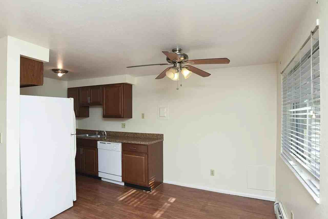 10665 W 7th Ave – Spacious 2 & 3 Bedroom Apartments Near Oak Street Light Rail! - Photo 5 of 22