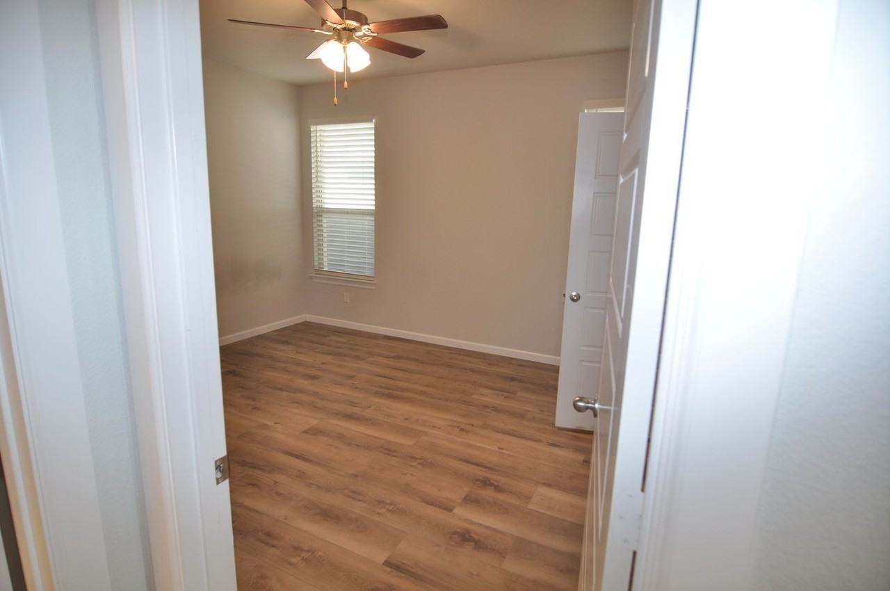 2009 Eagle Boulevard - Photo 6 of 12