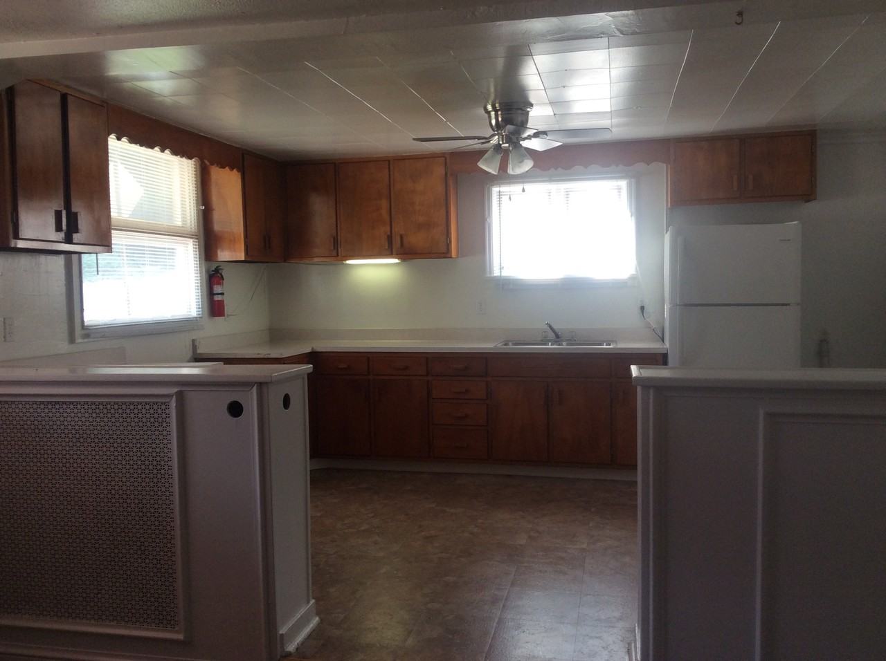 1109 Harrison Ave - Photo 2 of 9