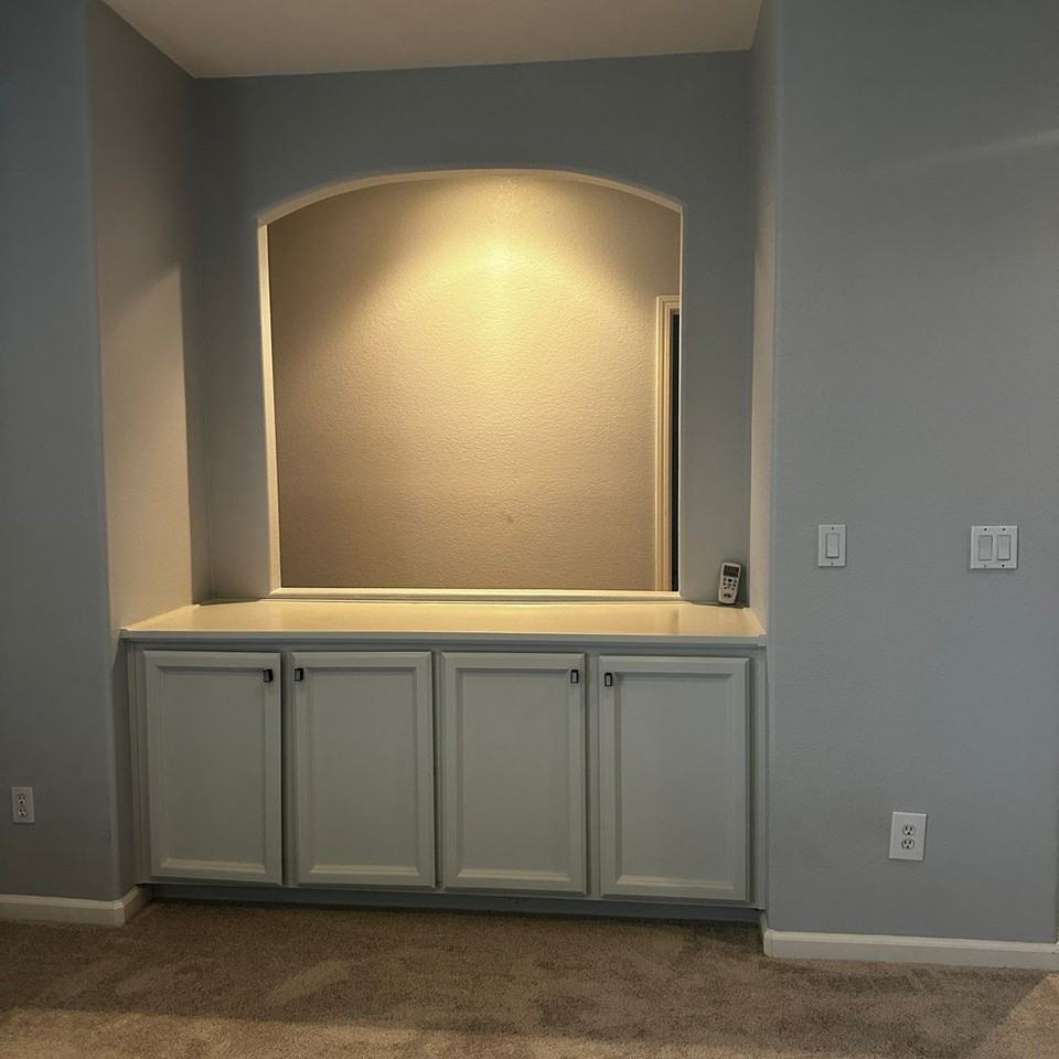 340 Lyman Cir - Photo 7 of 17